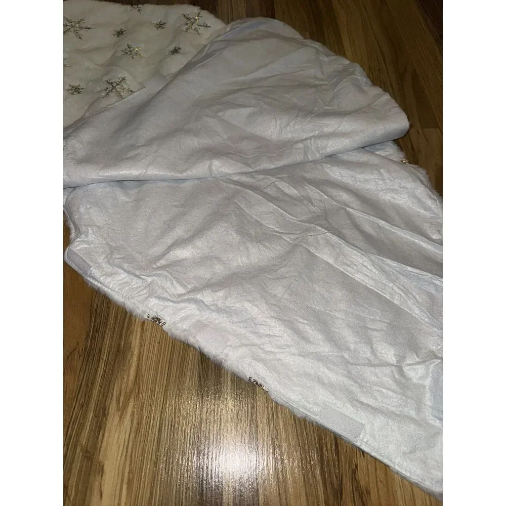 N/A white faux